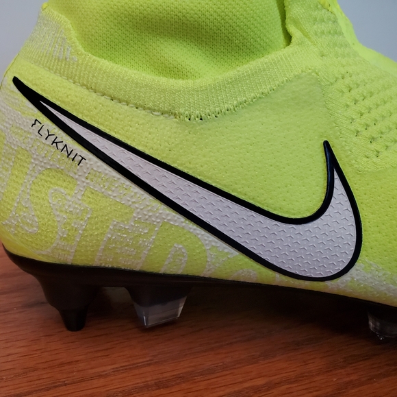 Nike VSN Elite DF SG-Pro ACC Soccer Cleats - Picture 2 of 6